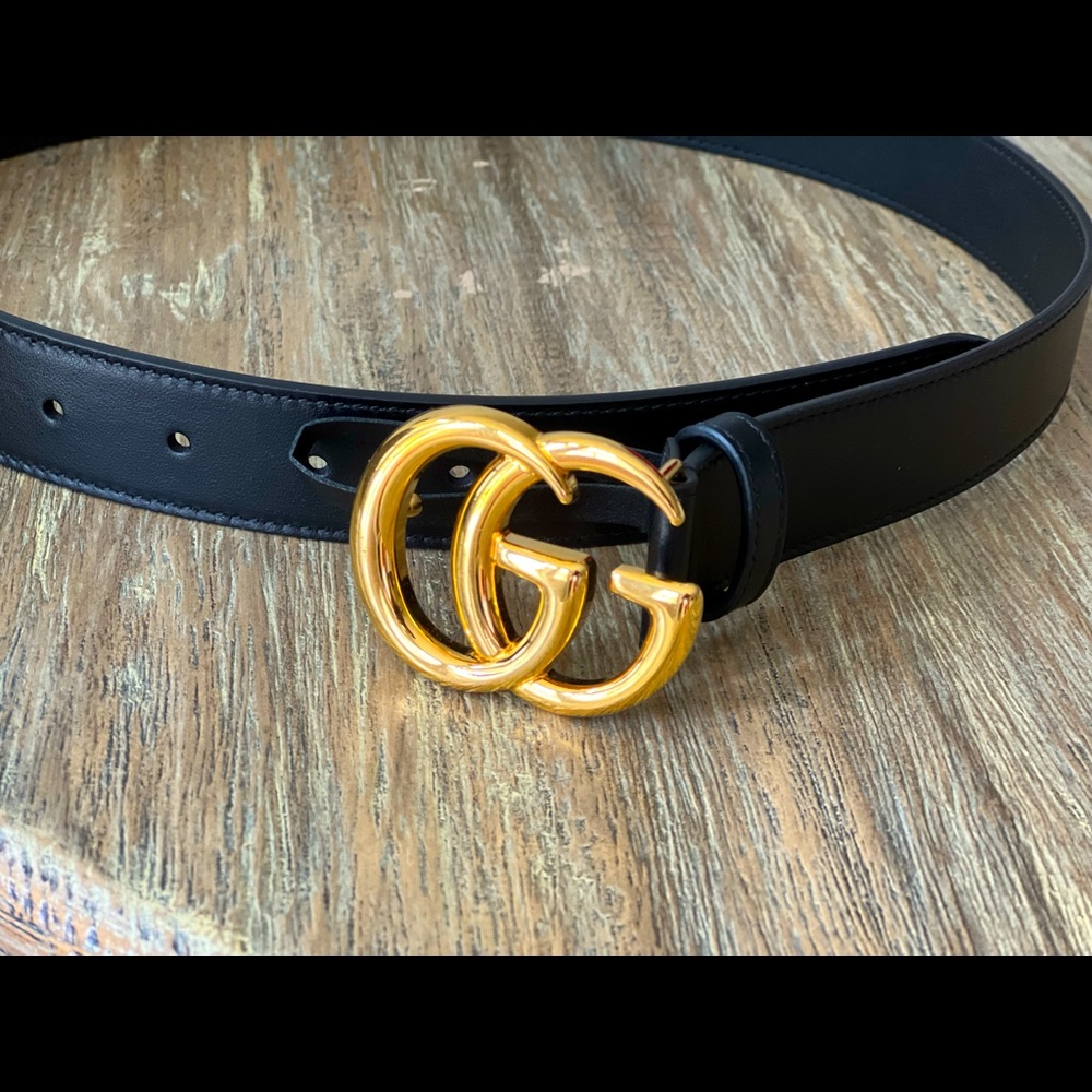 GUCCI. GG Marmont leather belt with shiny buckle retail $490. Sz …